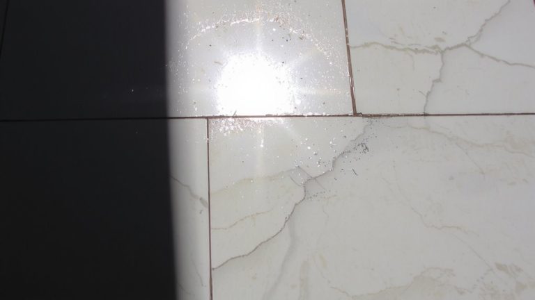 floor microtopography traps cleaning residues