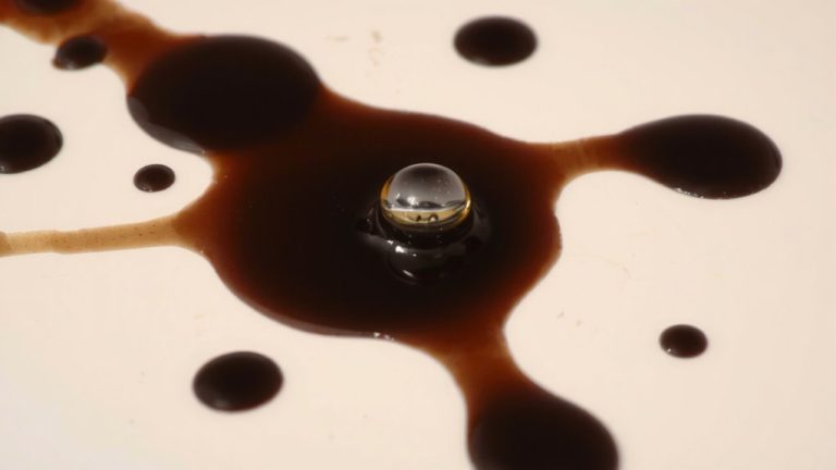 hydrophobic nature of oils