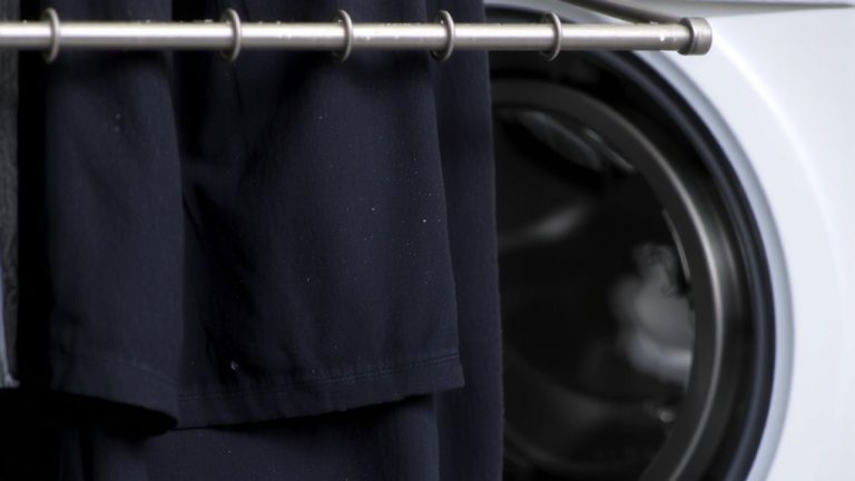 metallic smell after washing