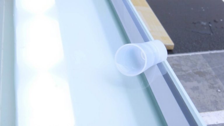 smooth non porous surfaces work best